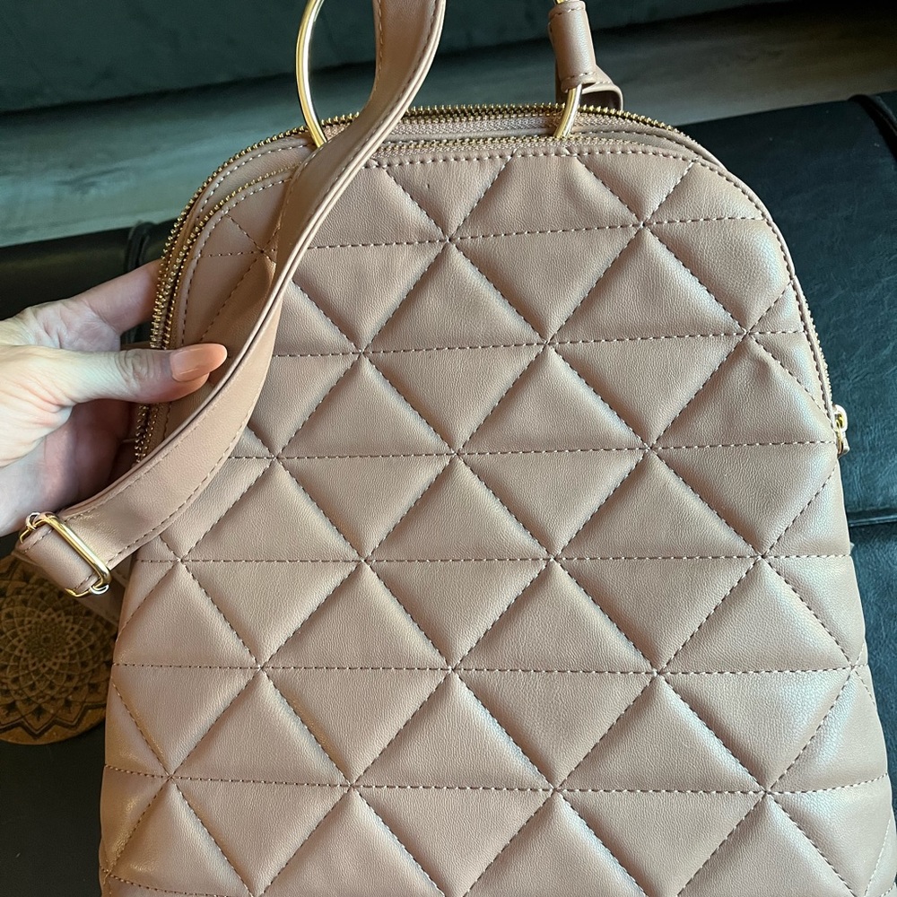 ✨Quilted Backpack✨ - Picture 2 of 5